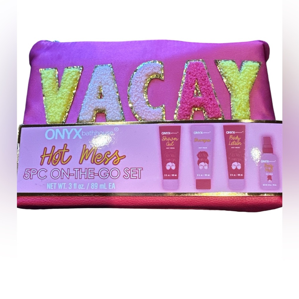 ⭐️NWT⭐️ 5 PC On-The Go Set-Travel Bag,Shower Gel,Shampoo,Body Lotion & Body Mist